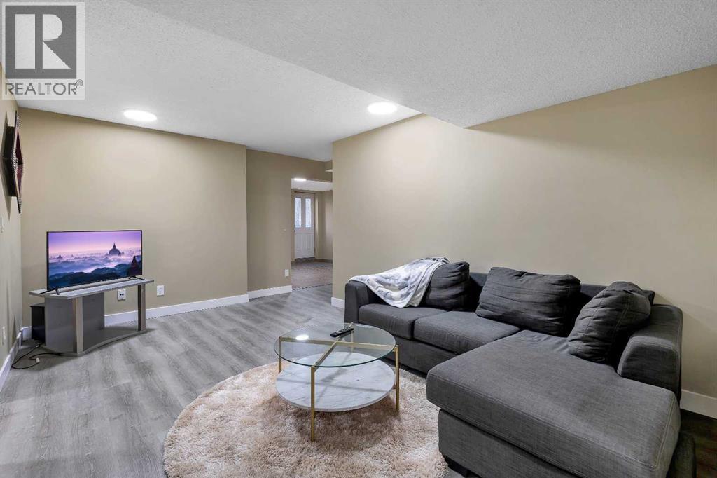 135 Panatella Close Nw, Calgary, Alberta  T3K 6C9 - Photo 30 - A2262996