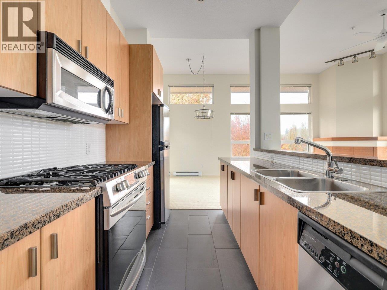 410 6888 Southpoint Drive, Burnaby, British Columbia  V3N 5E3 - Photo 12 - R3057403