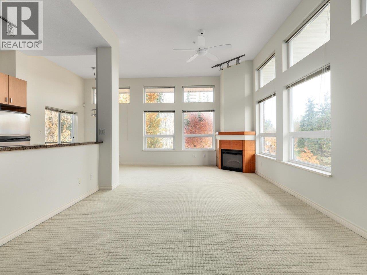 410 6888 Southpoint Drive, Burnaby, British Columbia  V3N 5E3 - Photo 5 - R3057403