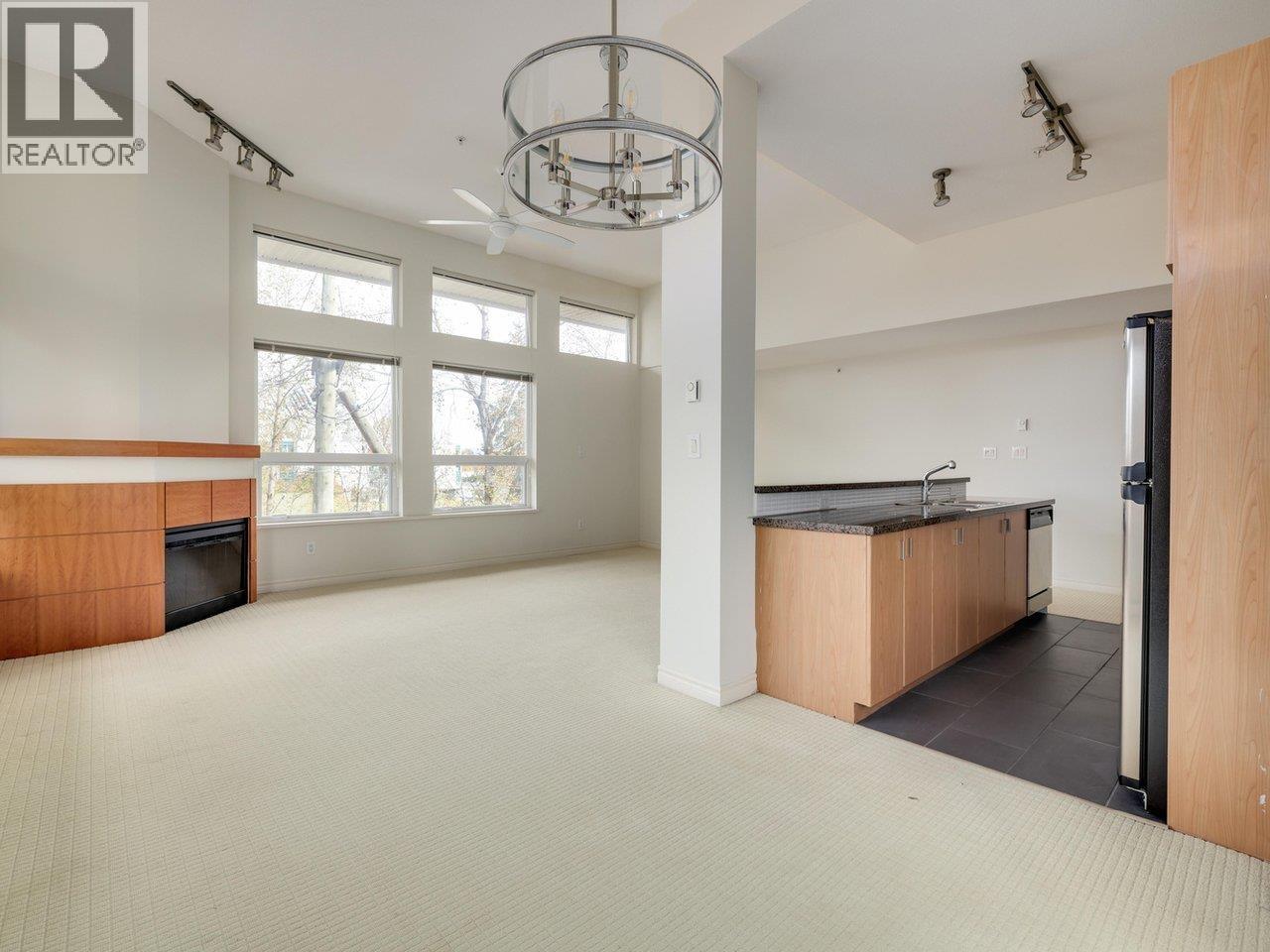 410 6888 Southpoint Drive, Burnaby, British Columbia  V3N 5E3 - Photo 9 - R3057403