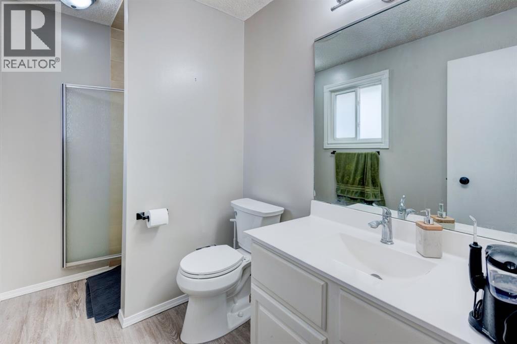 19 Woodglen Grove Sw, Calgary, Alberta  T2W 4J9 - Photo 15 - A2266711