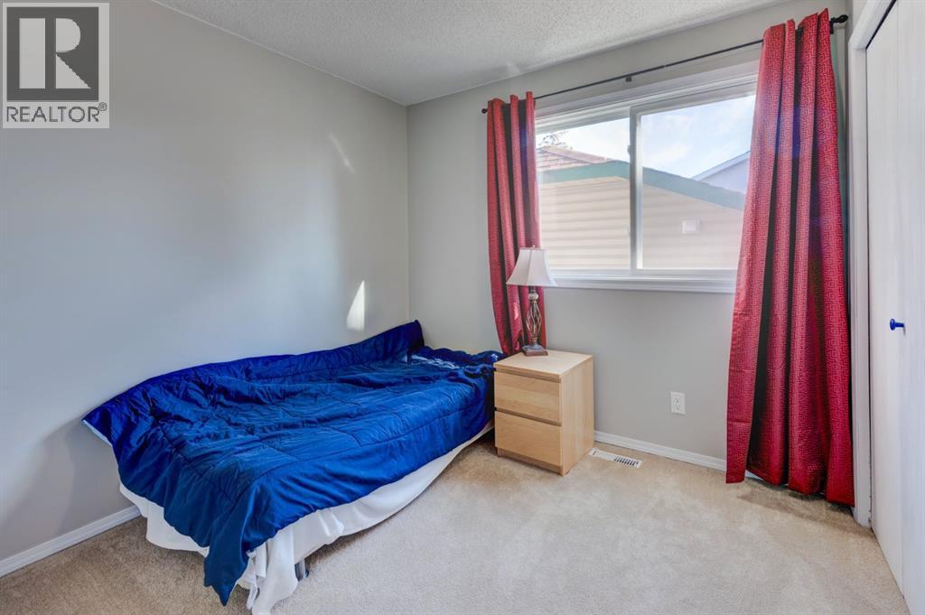 19 Woodglen Grove Sw, Calgary, Alberta  T2W 4J9 - Photo 17 - A2266711