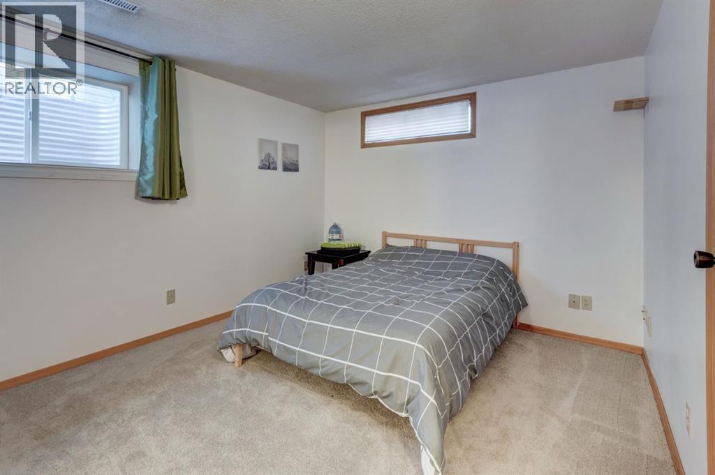 19 Woodglen Grove Sw, Calgary, Alberta  T2W 4J9 - Photo 22 - A2266711