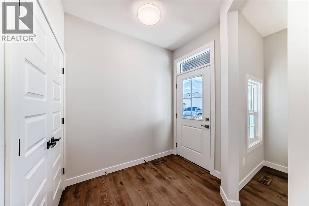 123 Saddlebred Place, Cochrane, Alberta  T4C 3E6 - Photo 2 - A2267565