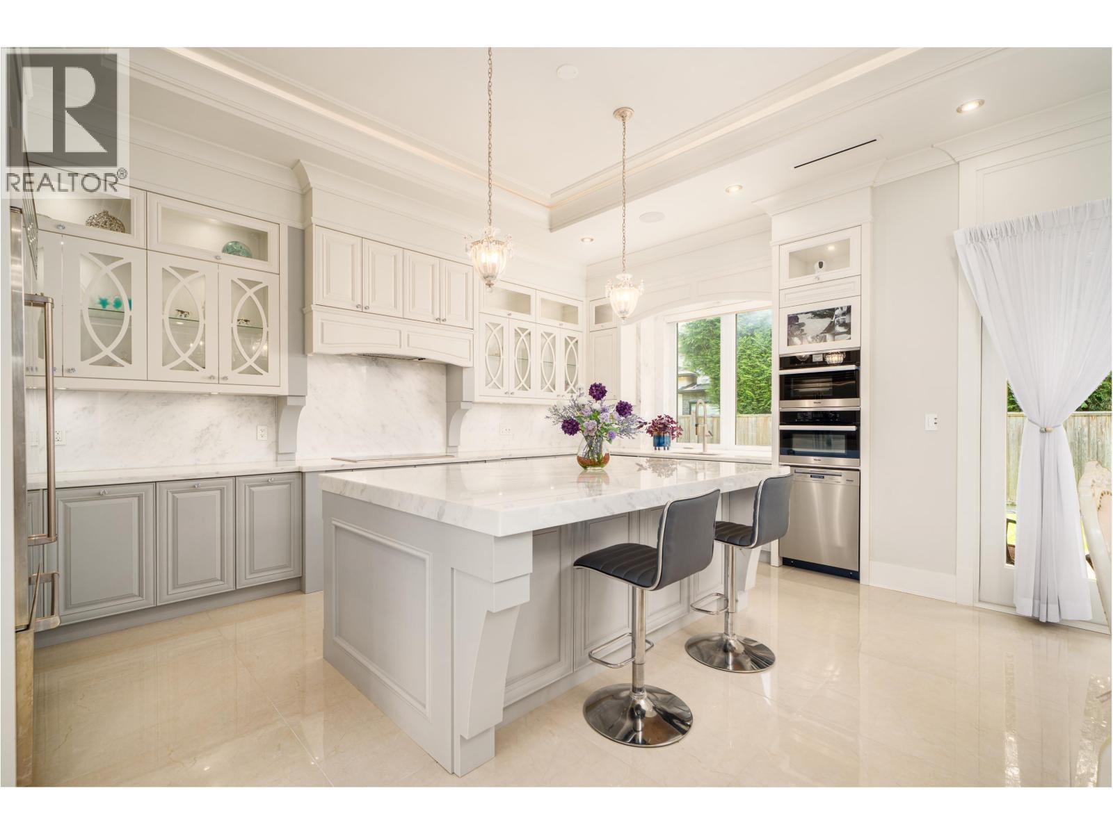 10820 Forrilon Place, Richmond, British Columbia V7A 4G8 - Photo 12 - R3064551