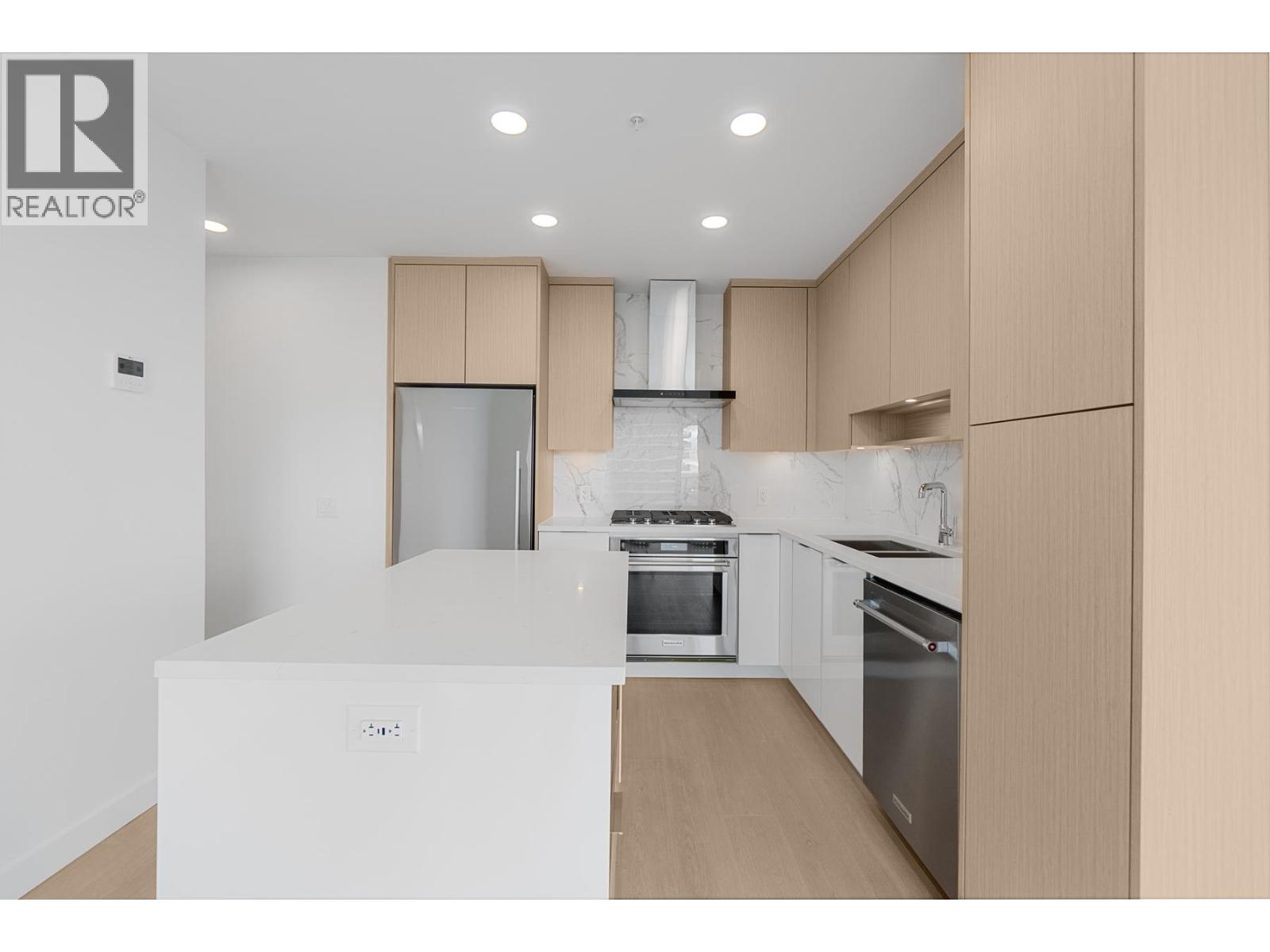 2706 699 Whiting Way, Coquitlam, British Columbia  V3J 0N7 - Photo 12 - R3064588