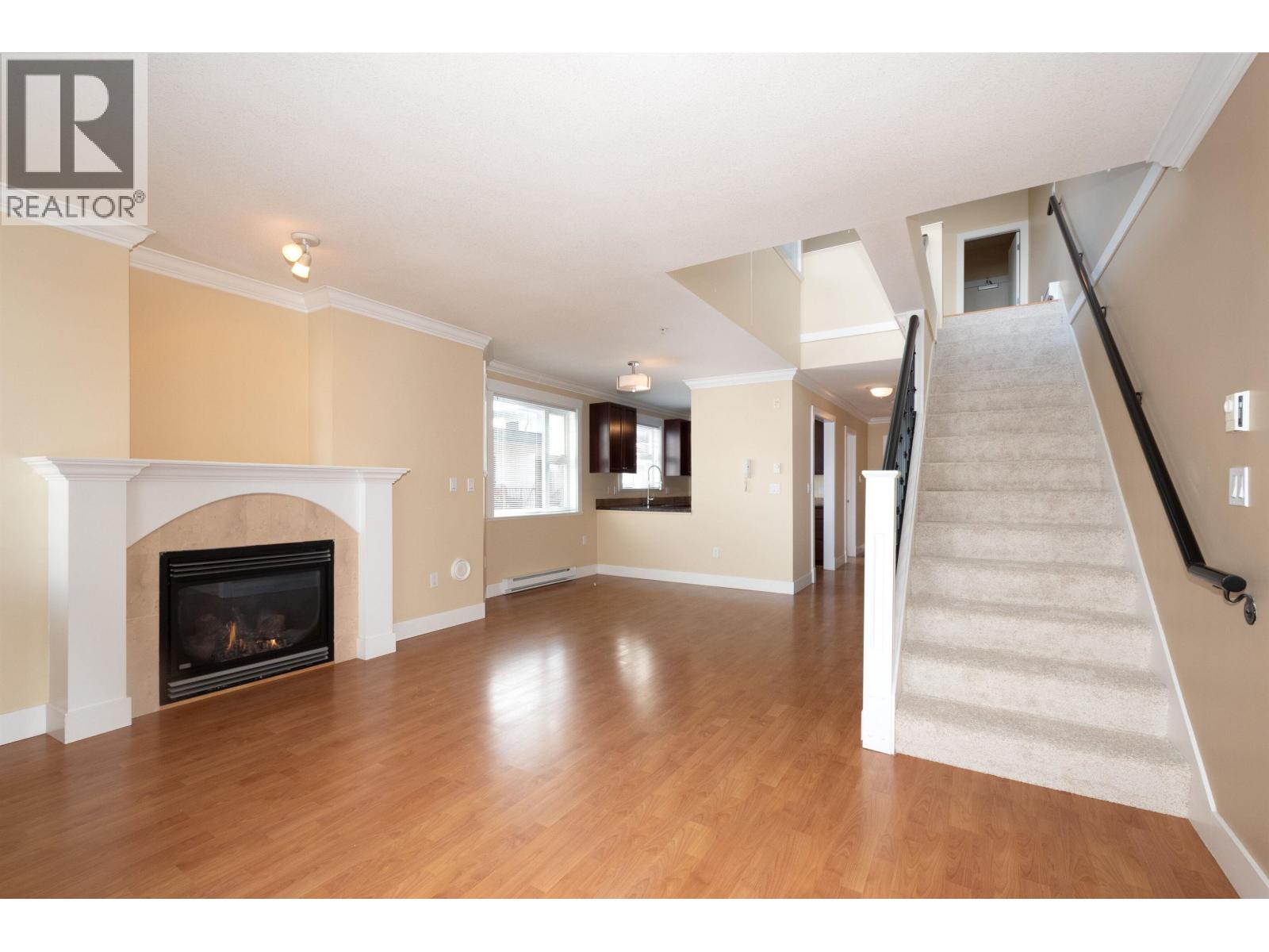 304 152 E 12th Street, North Vancouver, British Columbia V7L 2J4 - Photo 6 - R3064319