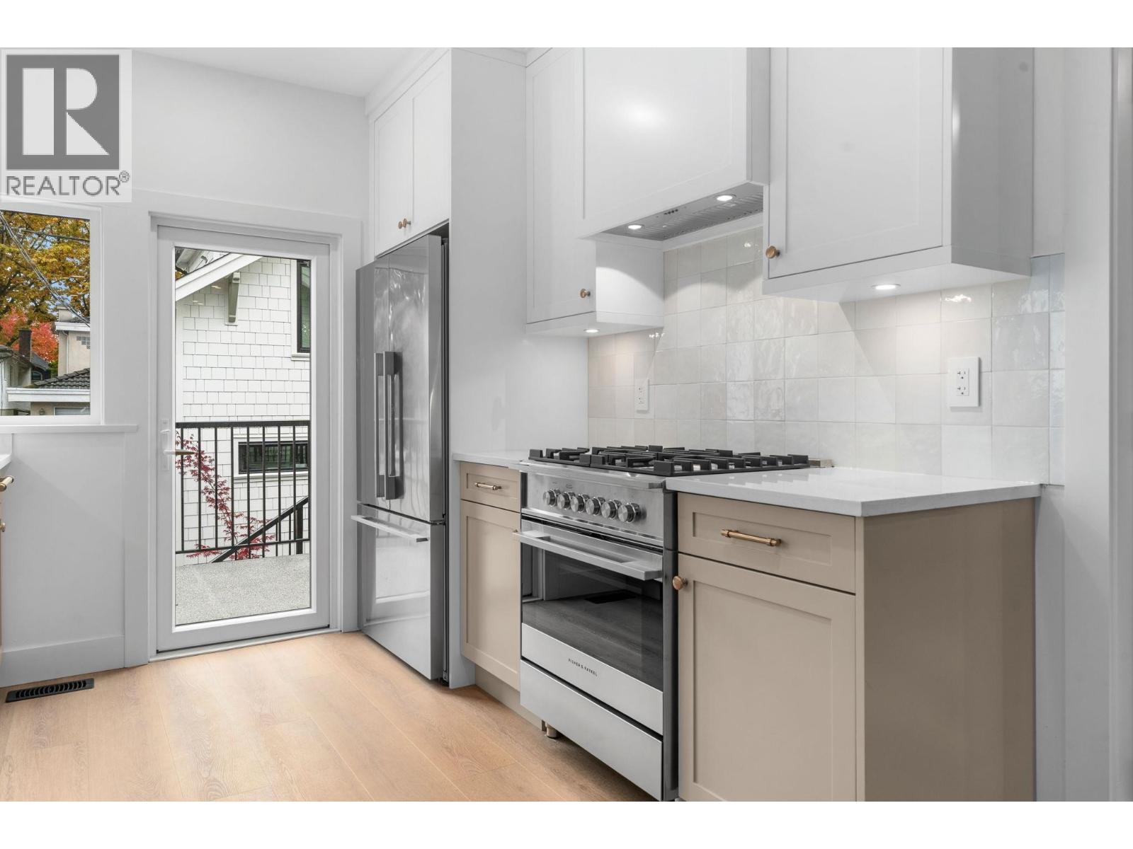 2530 Mcgill Street, Vancouver, British Columbia  V5K 1H1 - Photo 8 - R3064362