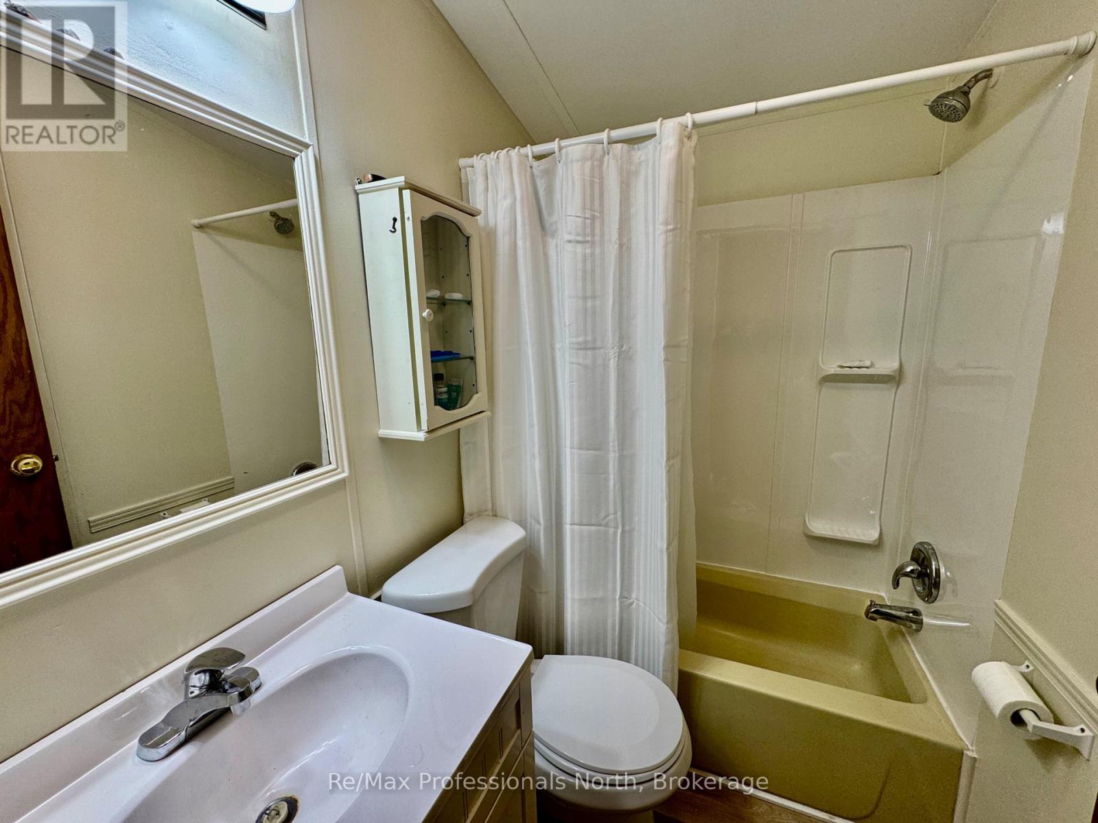 45 - 1007 Racoon Road, Gravenhurst, Ontario P1P 1R1 - Photo 10 - X12508940