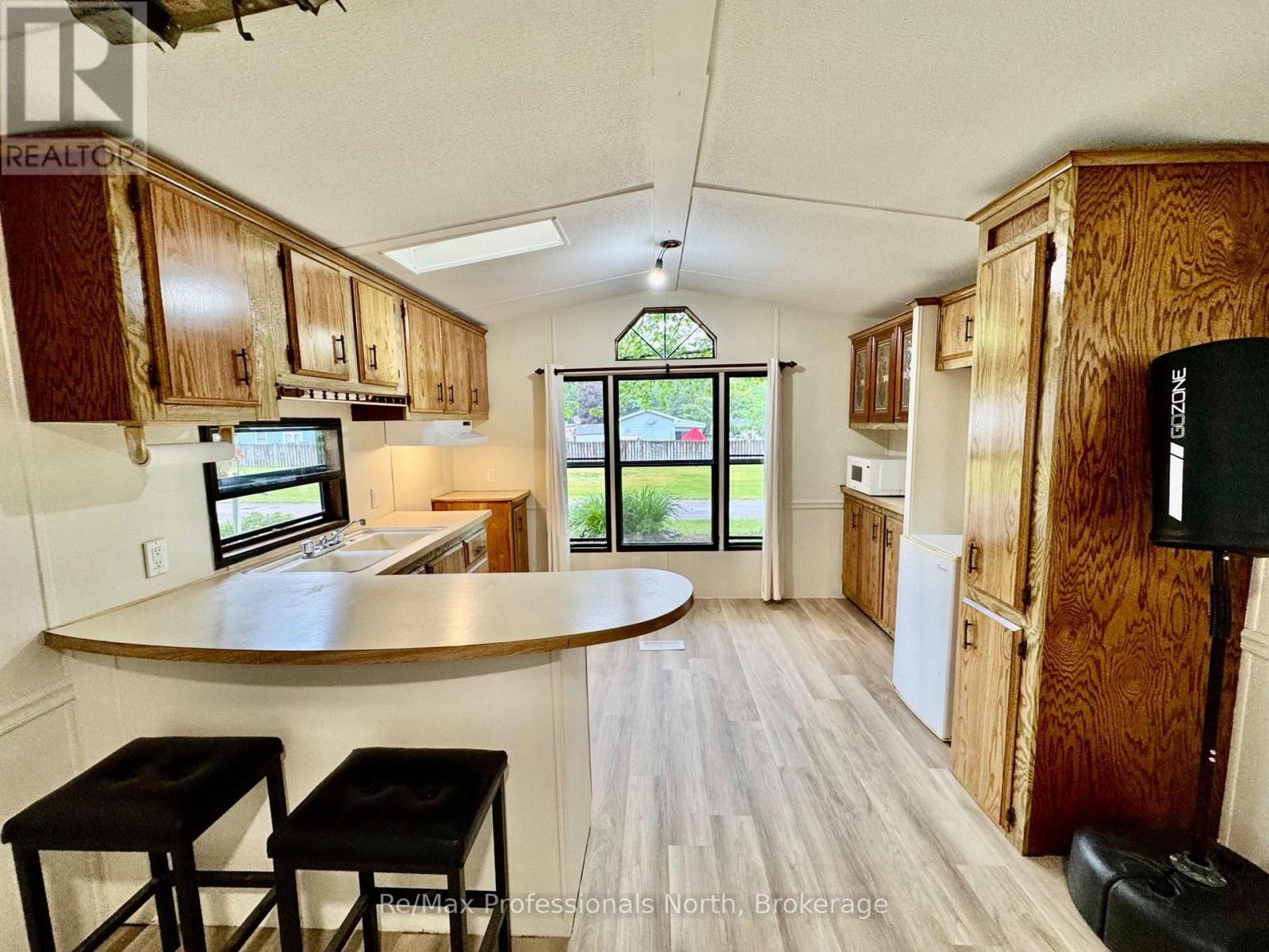 45 - 1007 Racoon Road, Gravenhurst, Ontario P1P 1R1 - Photo 8 - X12508940