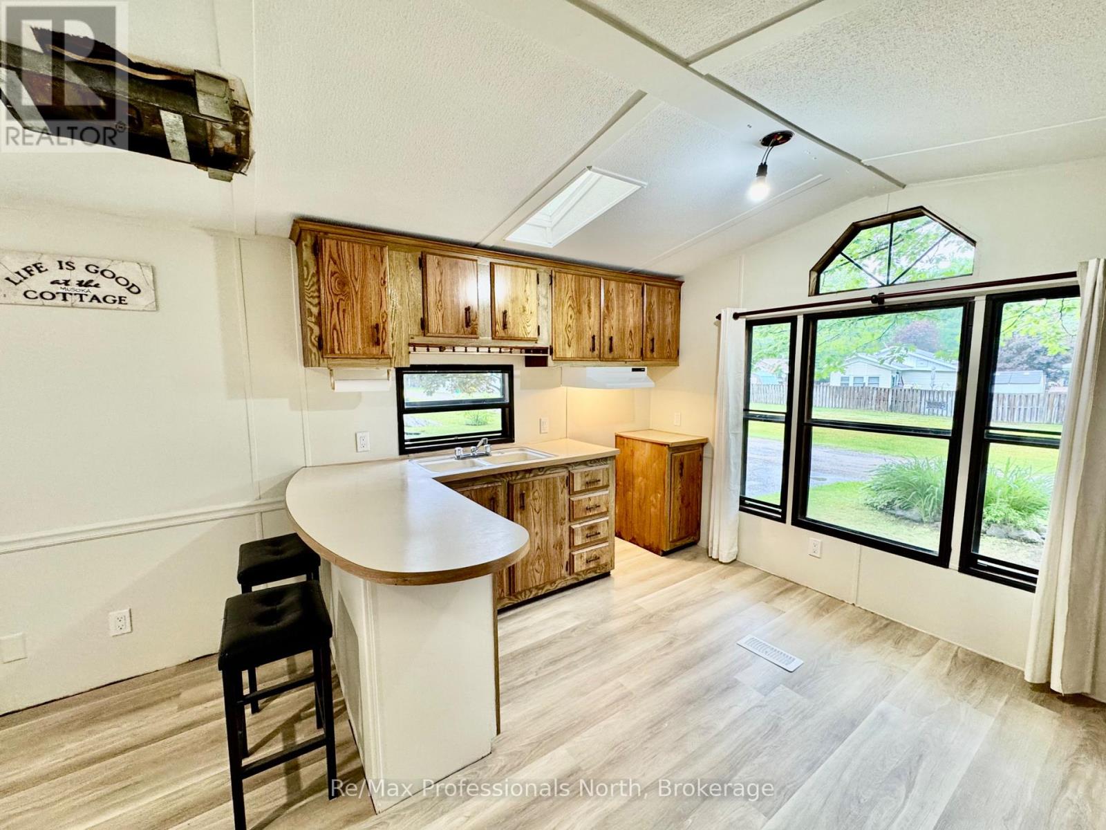 45 - 1007 Racoon Road, Gravenhurst, Ontario P1P 1R1 - Photo 9 - X12508940