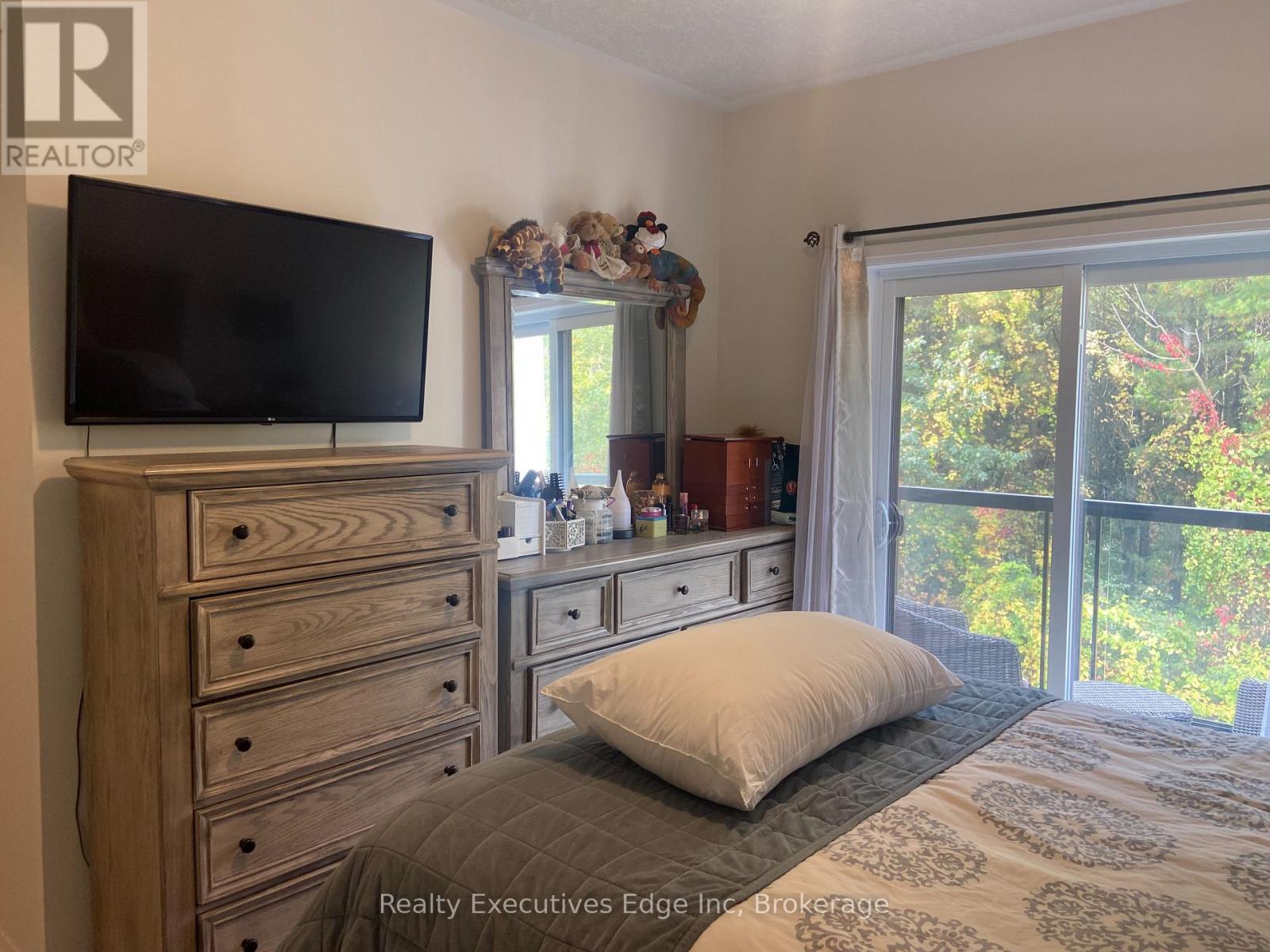 36 - 25 Isherwood Avenue, Cambridge, Ontario N1R 0E2 - Photo 7 - X12509036