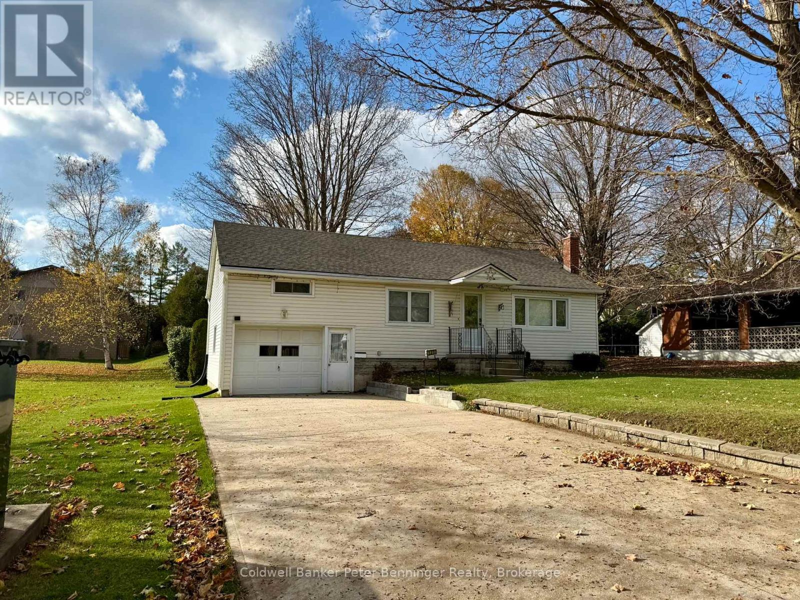 121 HINKS STREET, Brockton, Ontario