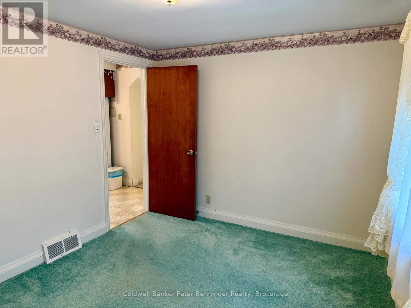 121 Hinks Street, Brockton, Ontario N0G 2V0 - Photo 19 - X12509072