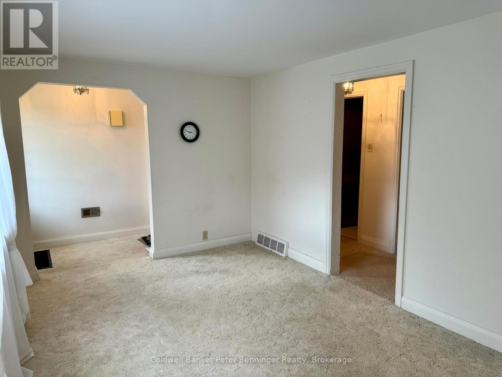 121 Hinks Street, Brockton, Ontario N0G 2V0 - Photo 3 - X12509072