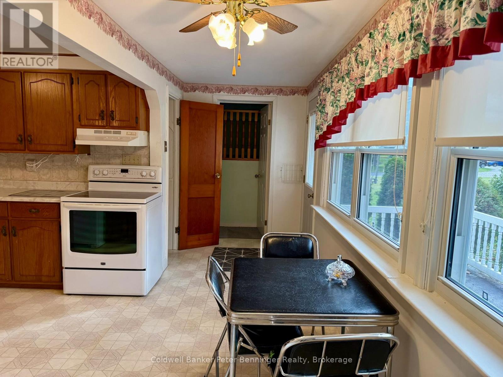 121 Hinks Street, Brockton, Ontario N0G 2V0 - Photo 8 - X12509072