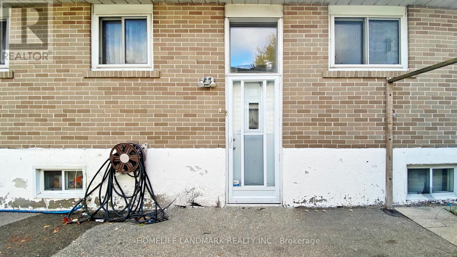 313 Hollyberry Trail, Toronto, Ontario  M2H 2P5 - Photo 6 - C12505964