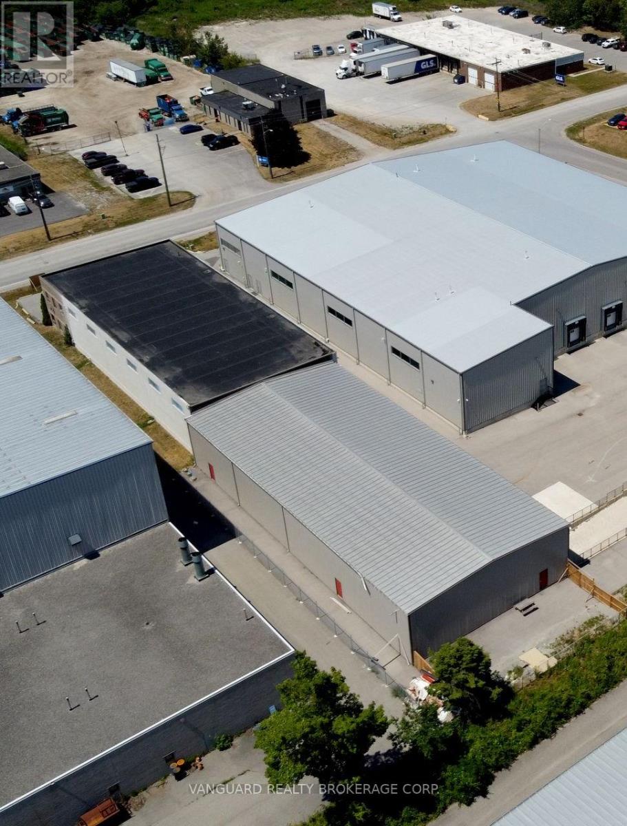 75 Welham Road, Barrie, Ontario  L4N 8Y3 - Photo 3 - S12305949