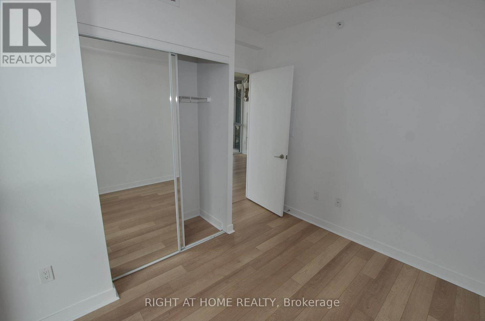 909 - 3975 Grand Park Drive, Mississauga, Ontario  L5B 0K4 - Photo 11 - W12496484
