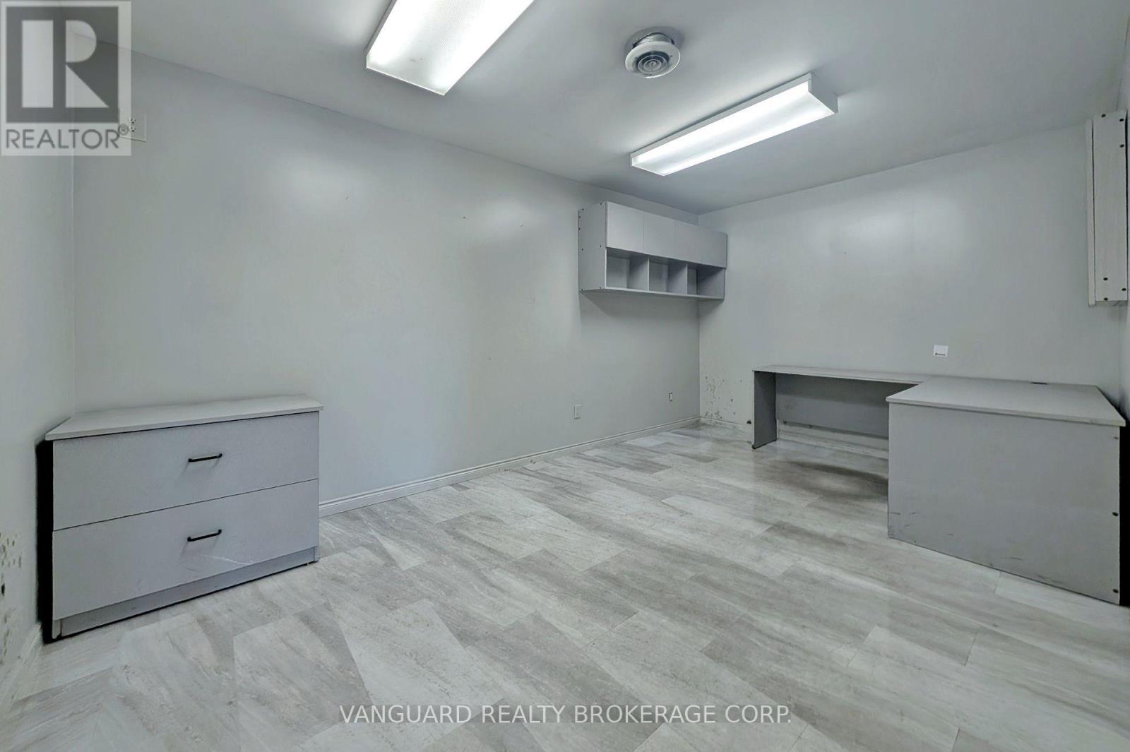 75 Welham Road, Barrie, Ontario  L4N 8Y3 - Photo 8 - S12305949