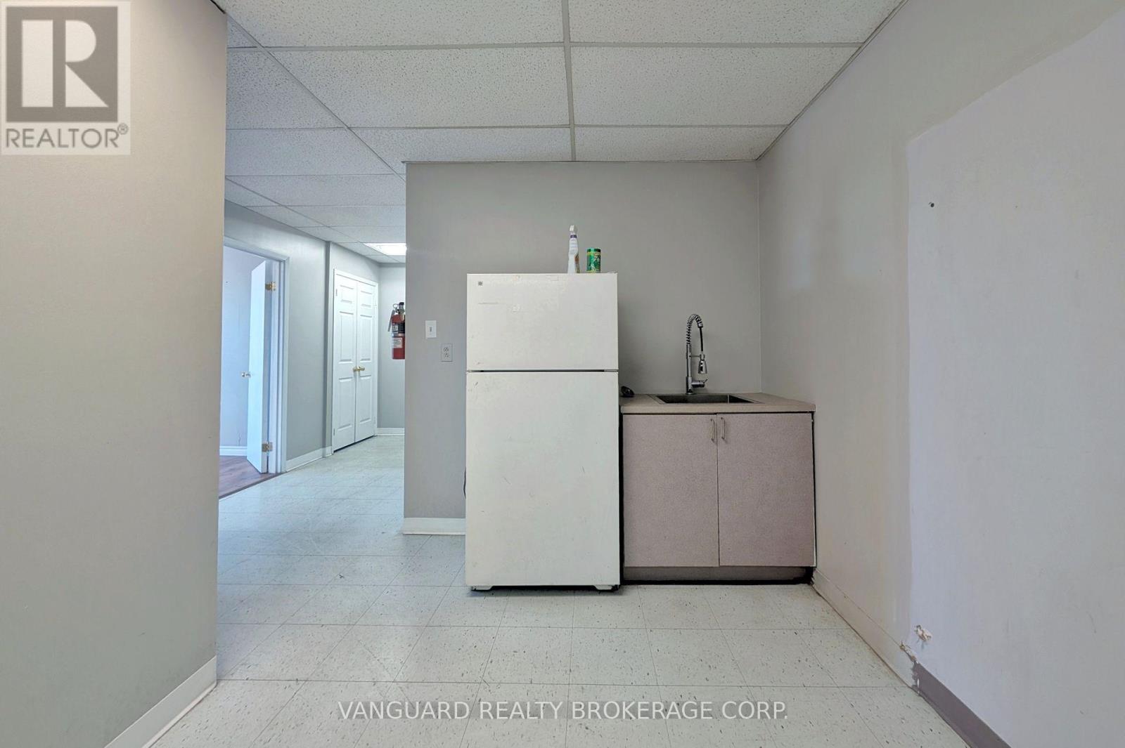 75 Welham Road, Barrie, Ontario  L4N 8Y3 - Photo 10 - S12305949