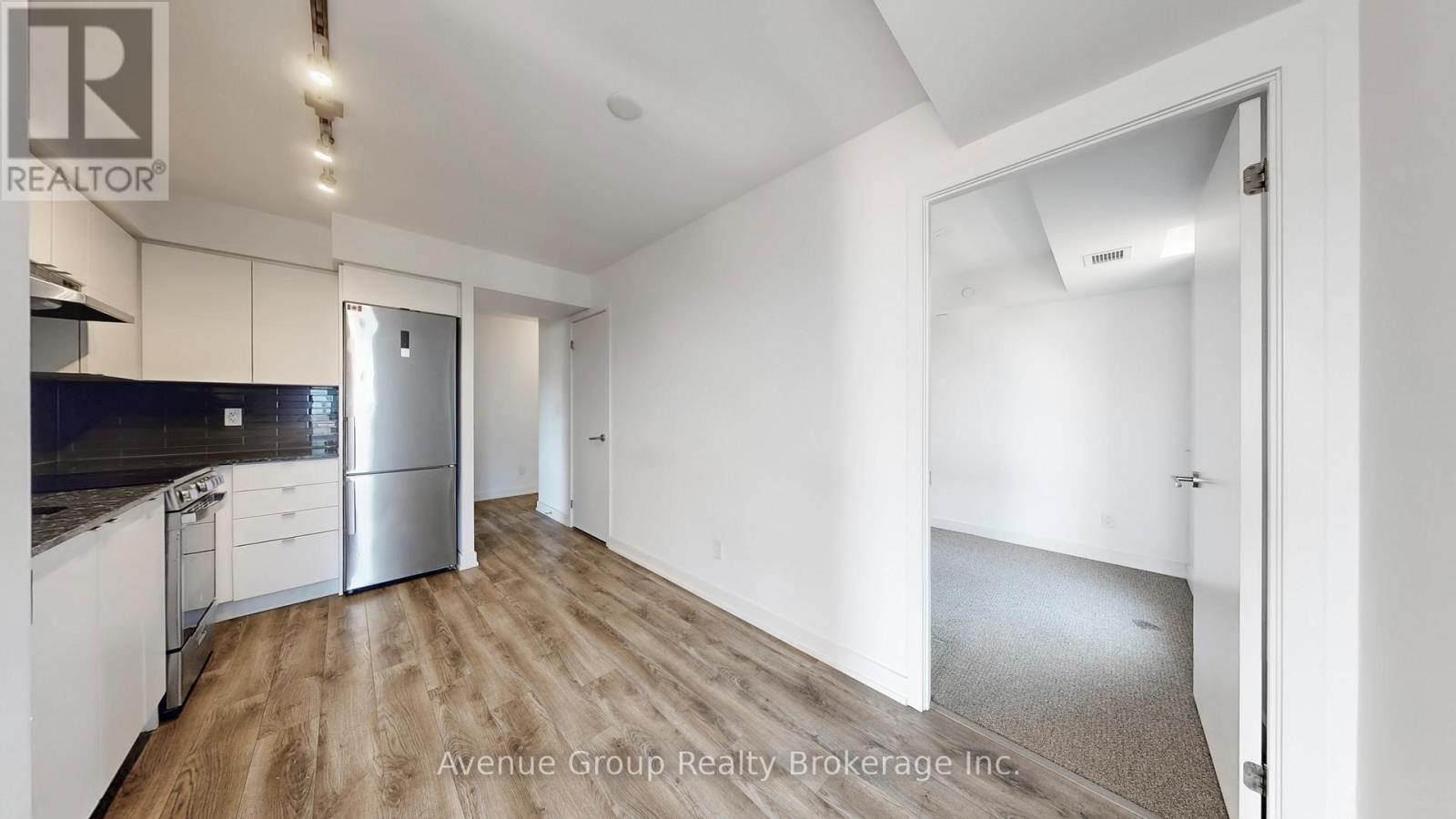 305 - 120 Varna Drive, Toronto (Englemount-Lawrence), Ontario  M6A 0B3 - Photo 8 - C12508944