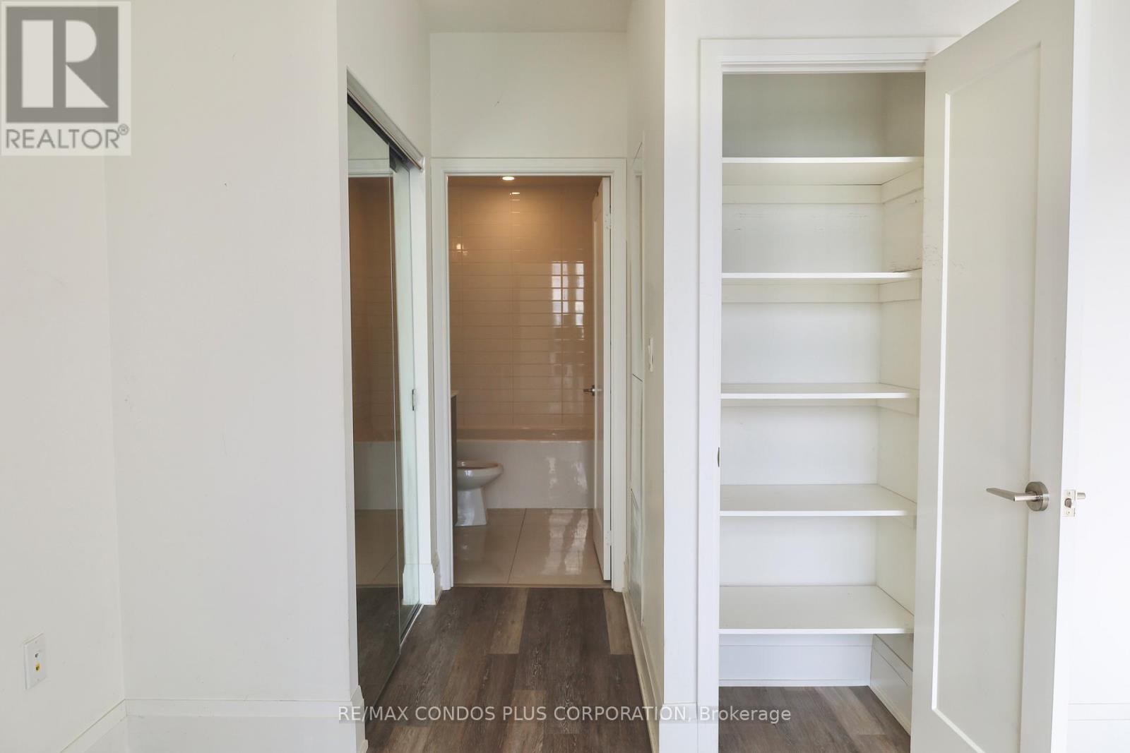 1803 - 27 Bathurst Street, Toronto, Ontario  M5V 0R1 - Photo 13 - C12508948