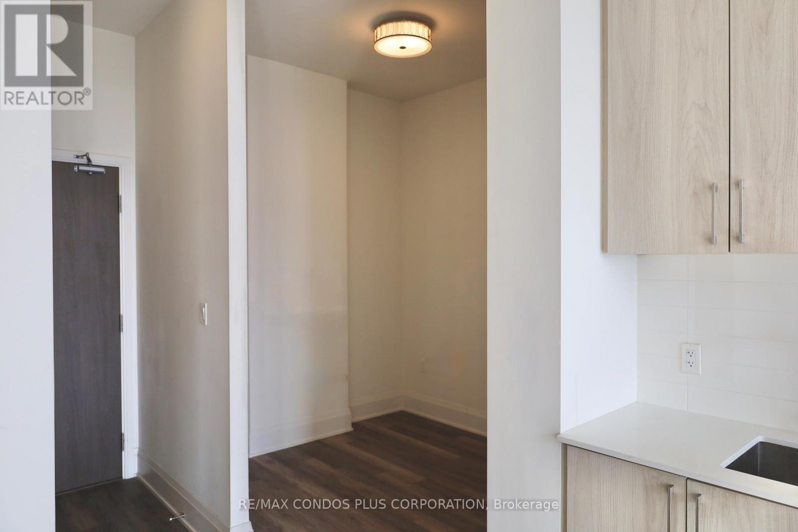 1803 - 27 Bathurst Street, Toronto, Ontario  M5V 0R1 - Photo 15 - C12508948