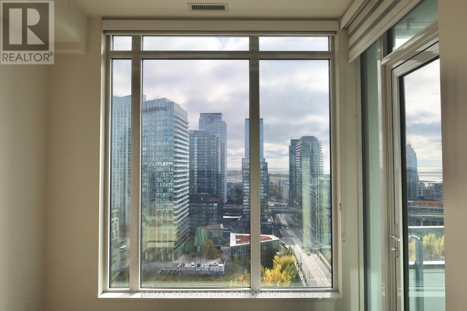 1803 - 27 Bathurst Street, Toronto, Ontario  M5V 0R1 - Photo 6 - C12508948