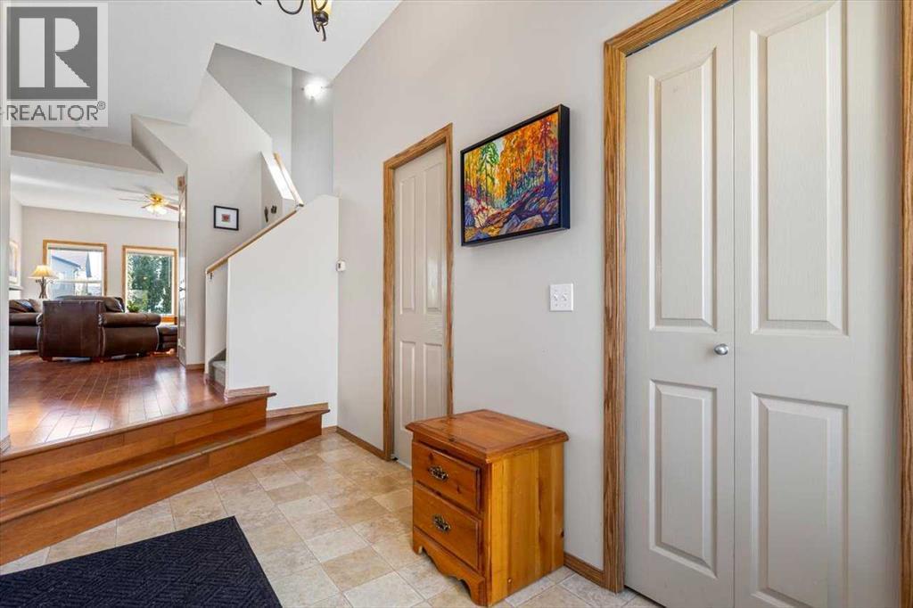 Property at 27 Tuscany Ridge Heights NW image 4