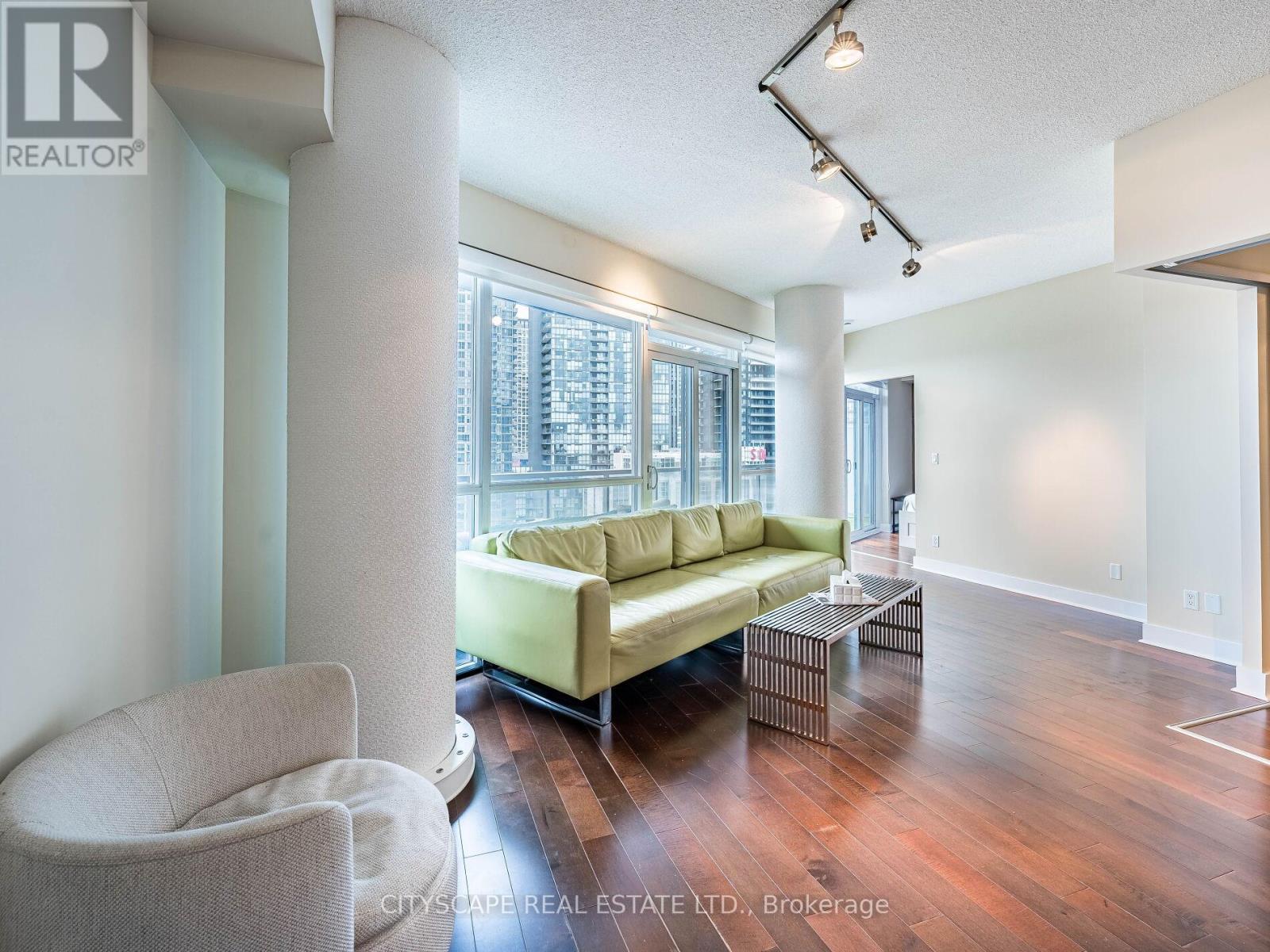 1915 - 352 Front Street W, Toronto, Ontario  M5V 1B5 - Photo 11 - C12509068