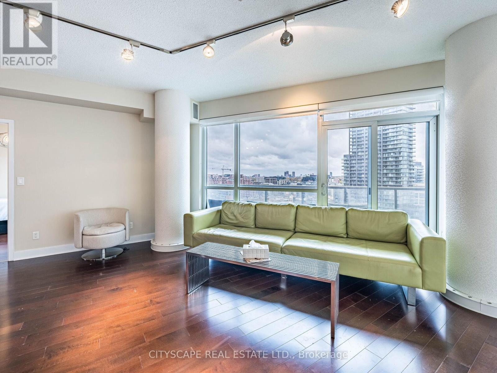 1915 - 352 Front Street W, Toronto, Ontario  M5V 1B5 - Photo 12 - C12509068