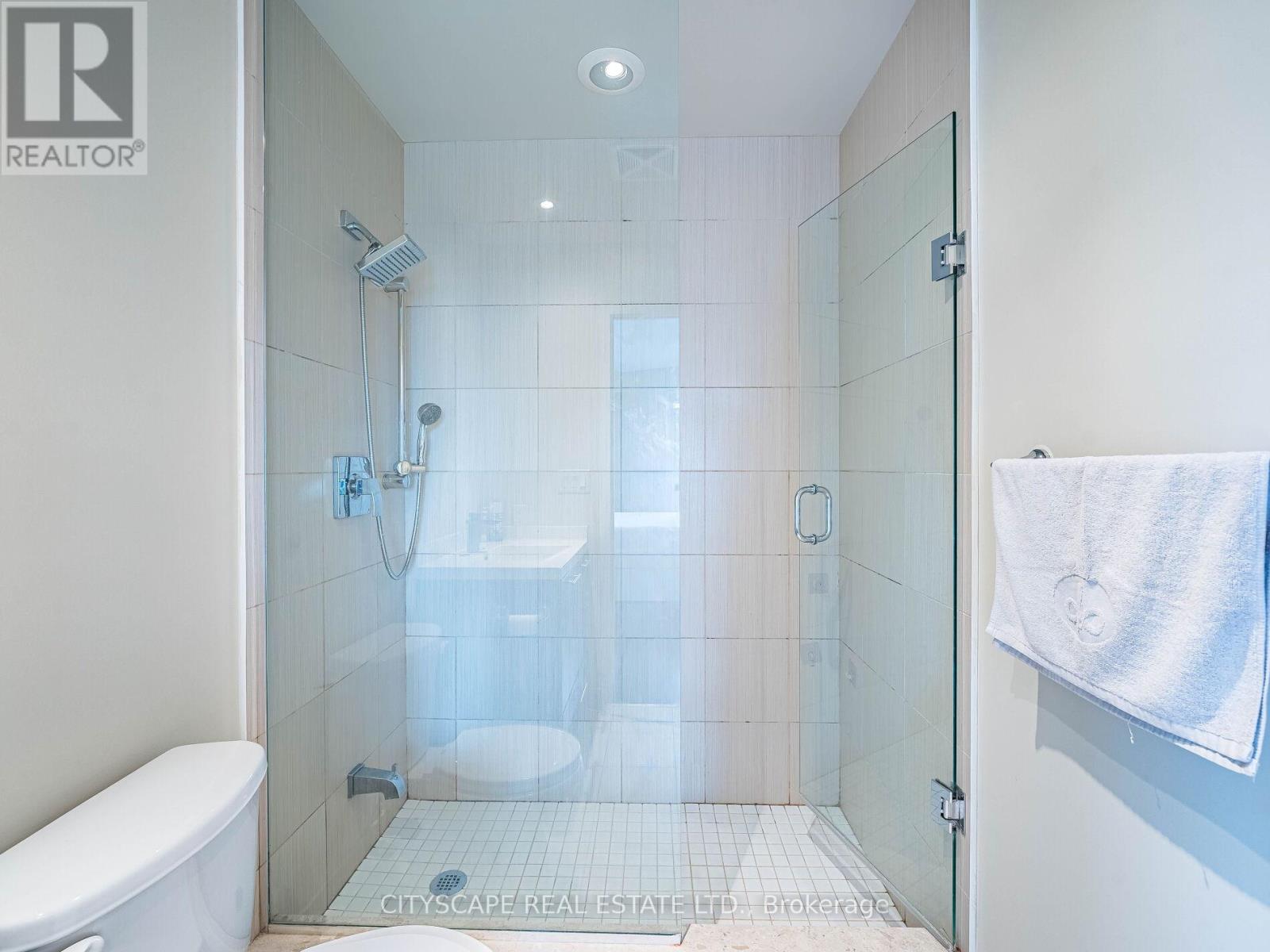 1915 - 352 Front Street W, Toronto, Ontario  M5V 1B5 - Photo 21 - C12509068