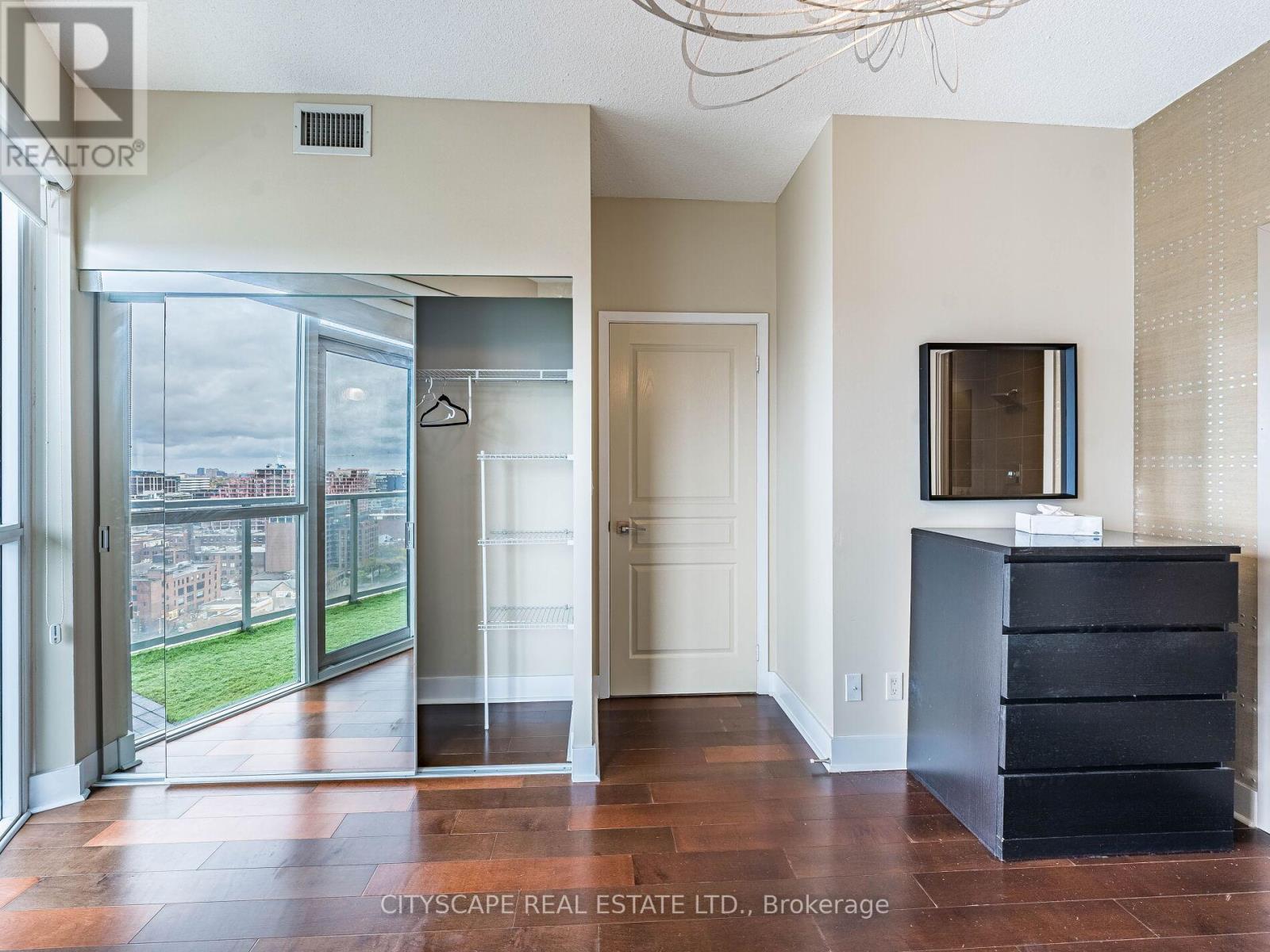 1915 - 352 Front Street W, Toronto, Ontario  M5V 1B5 - Photo 23 - C12509068