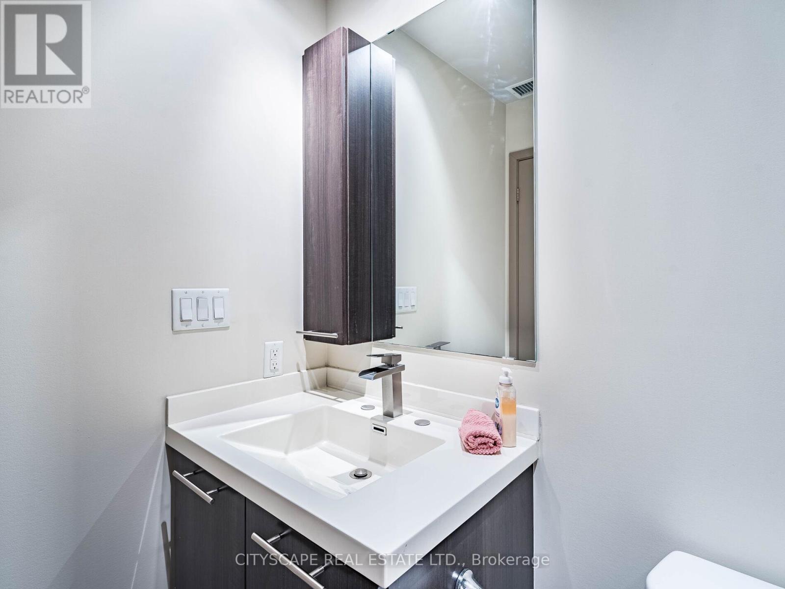 1915 - 352 Front Street W, Toronto, Ontario  M5V 1B5 - Photo 27 - C12509068