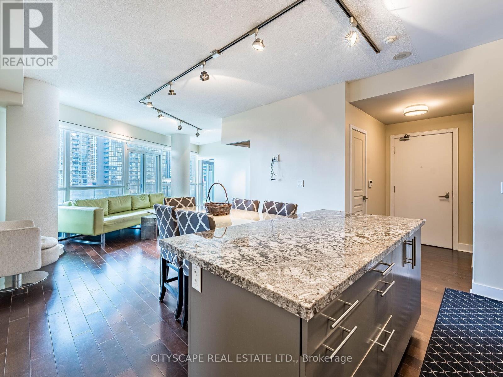 1915 - 352 Front Street W, Toronto, Ontario  M5V 1B5 - Photo 8 - C12509068