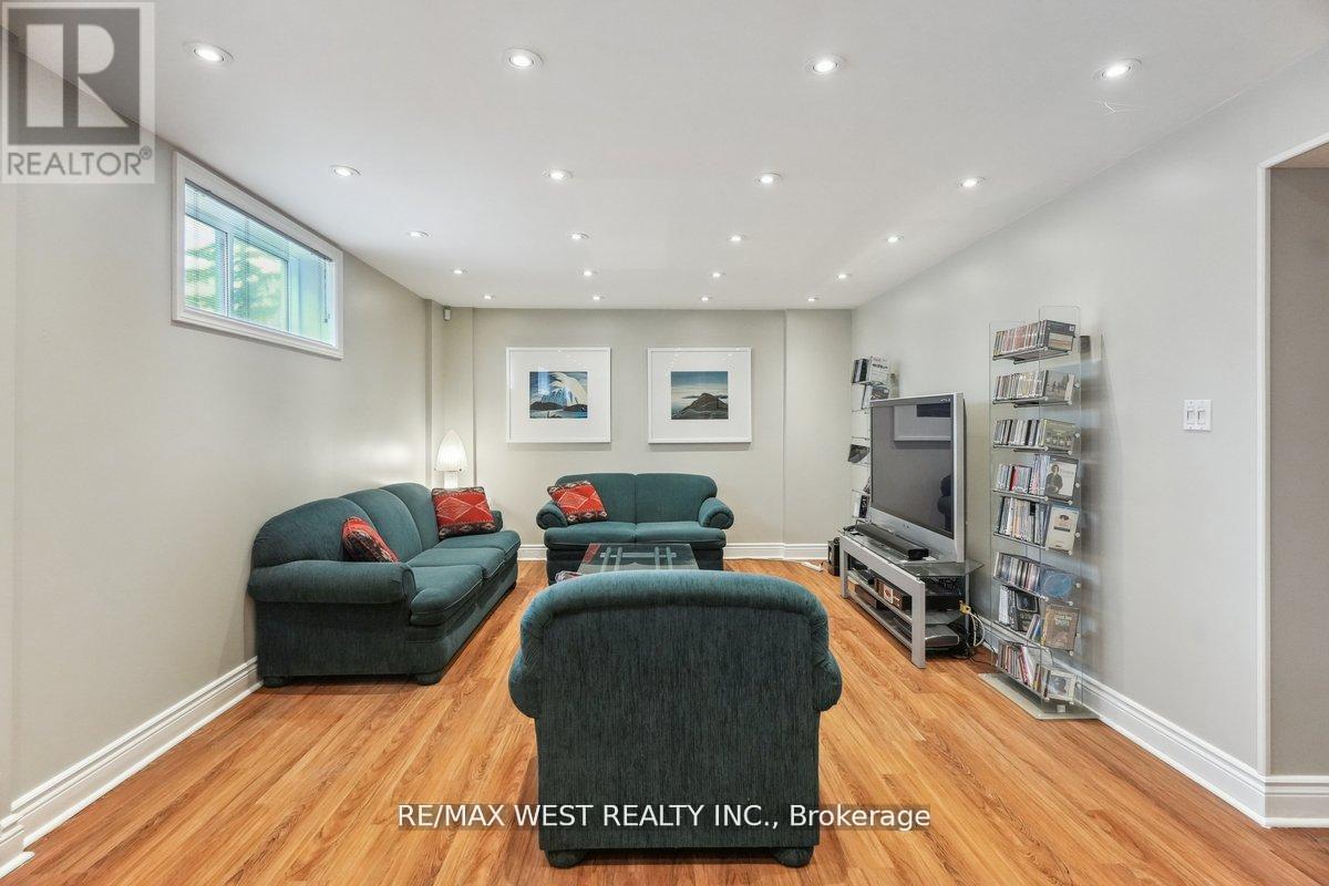 40 Arlstan Drive, Toronto, Ontario M3H 4V9 - Photo 19 - C12509074