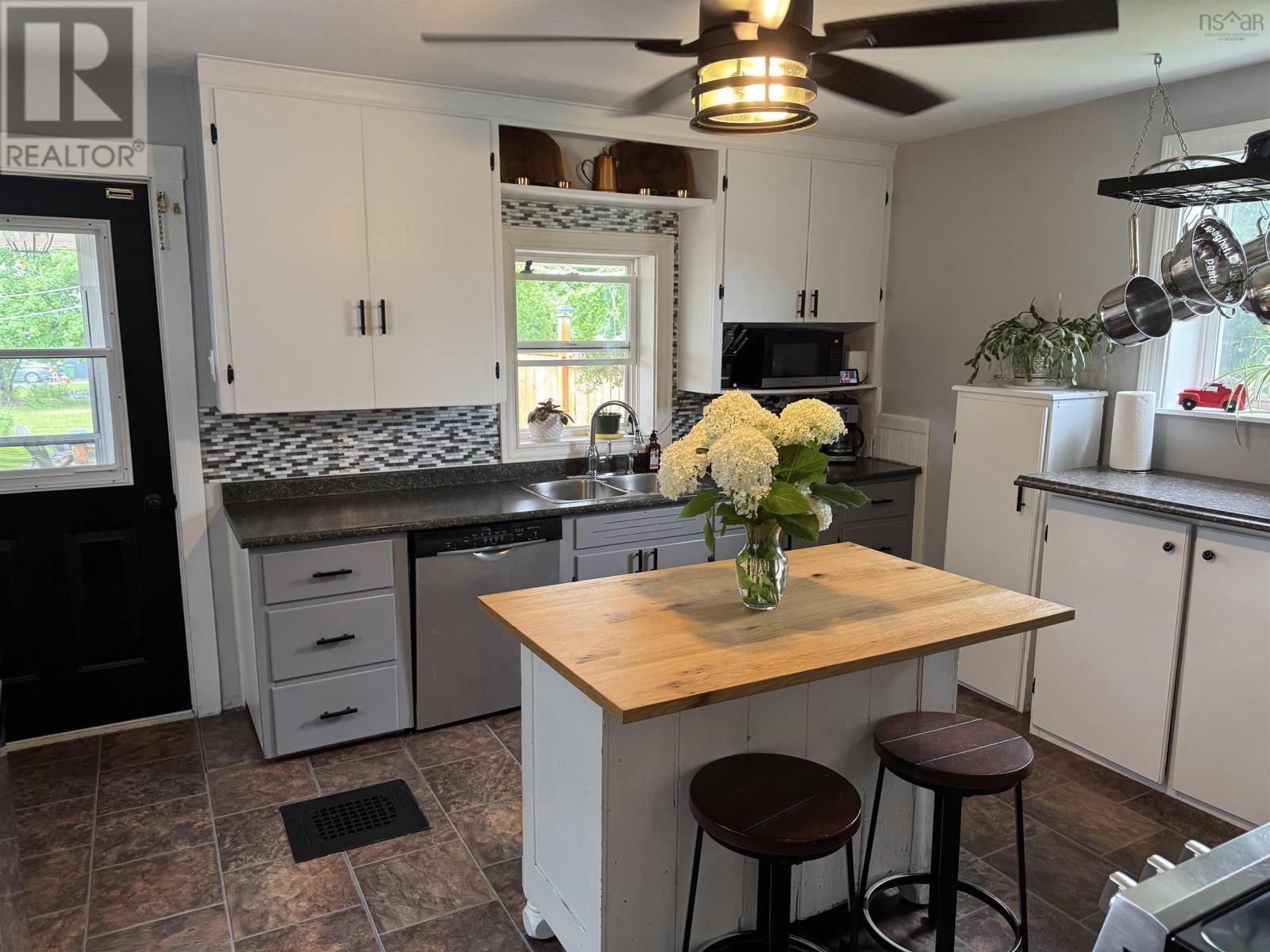 107 Stellar Street, Stellarton, Nova Scotia  B0K 1S0 - Photo 11 - 202518528