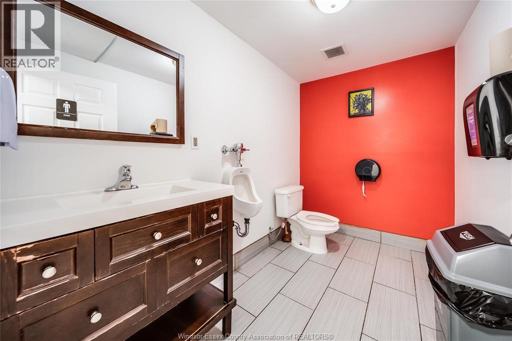 325 Ouellette Avenue, Windsor, Ontario N9A 4J1 - Photo 17 - 25028008
