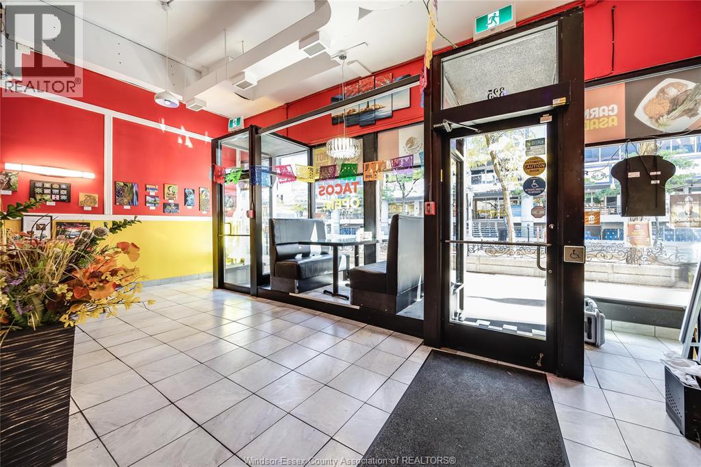 325 Ouellette Avenue, Windsor, Ontario N9A 4J1 - Photo 3 - 25028008