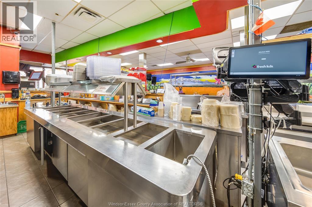 16 Talbot Street East, Leamington, Ontario N8H 1L2 - Photo 35 - 25028003