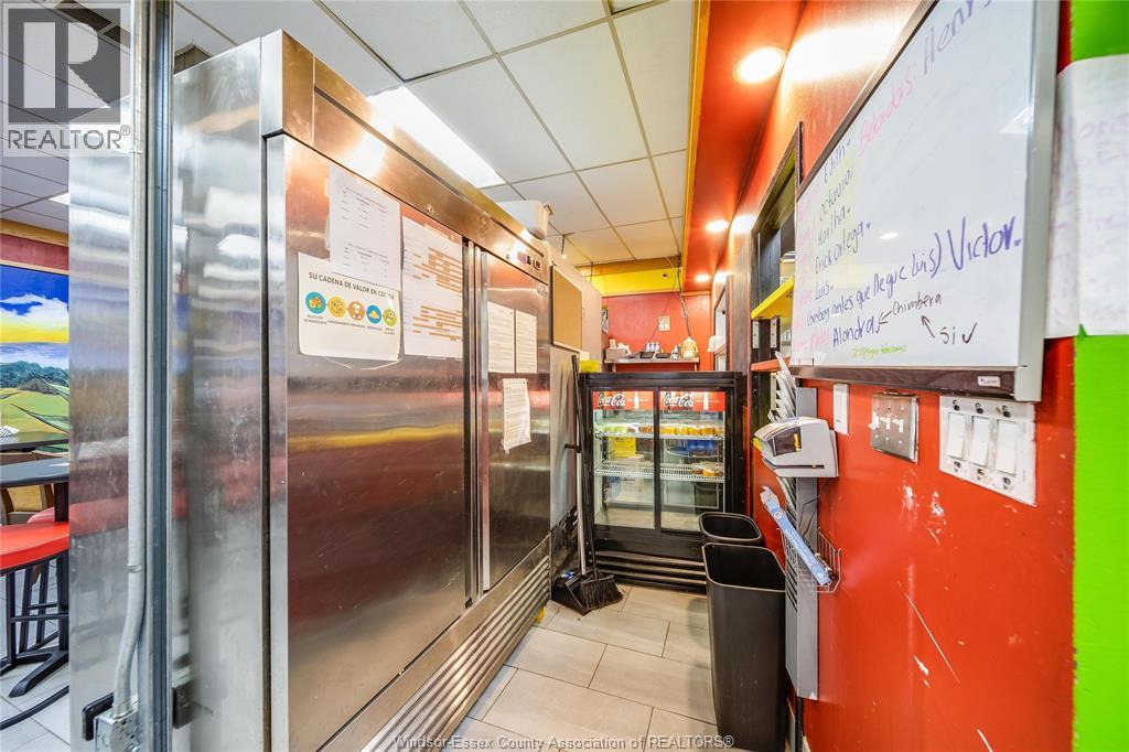 16 Talbot Street East, Leamington, Ontario N8H 1L2 - Photo 39 - 25028003