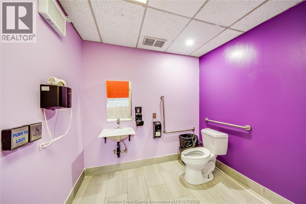 16 Talbot Street East, Leamington, Ontario N8H 1L2 - Photo 46 - 25028003