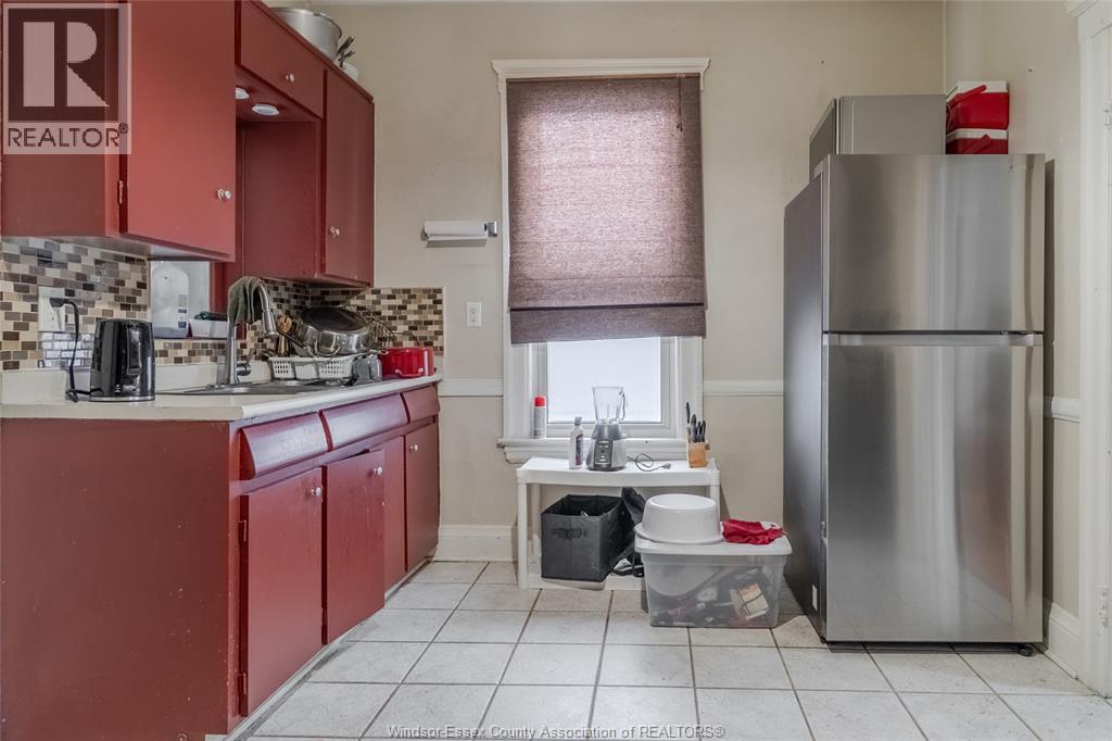 2084 Ottawa Street, Windsor, Ontario N8T 2M7 - Photo 9 - 25028001