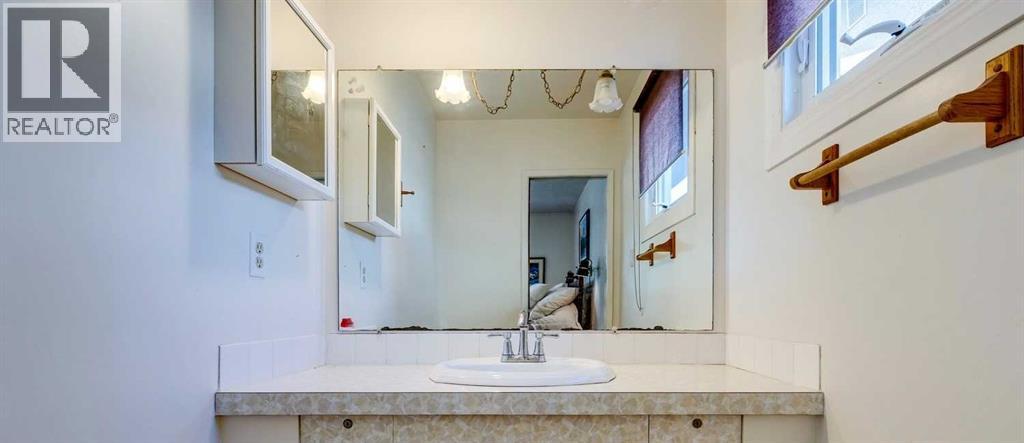 5023 Nemiskam Road Nw, Calgary, Alberta  T2K 2P8 - Photo 17 - A2265366