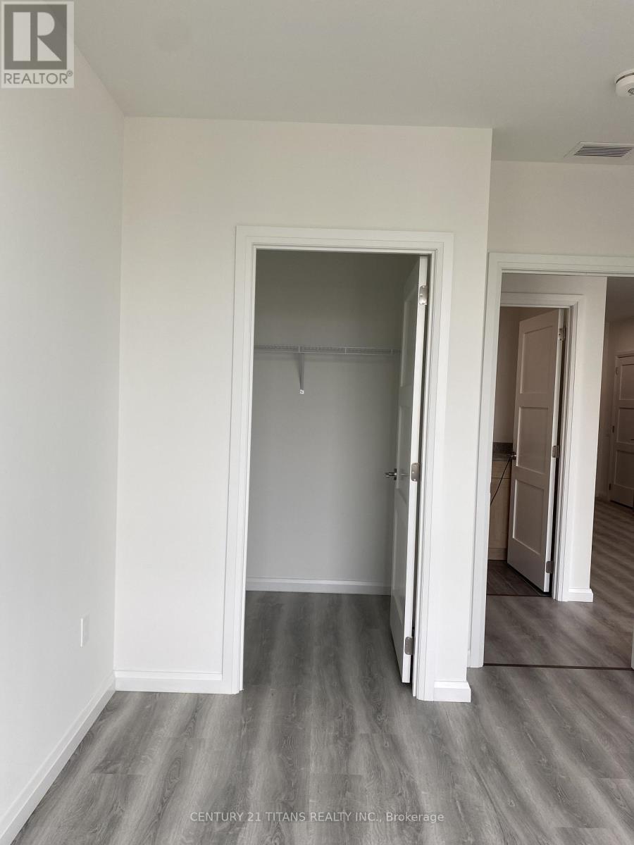 Ph16 - 181 Elmira Road S, Guelph, Ontario  N1K 0E4 - Photo 5 - X12495230