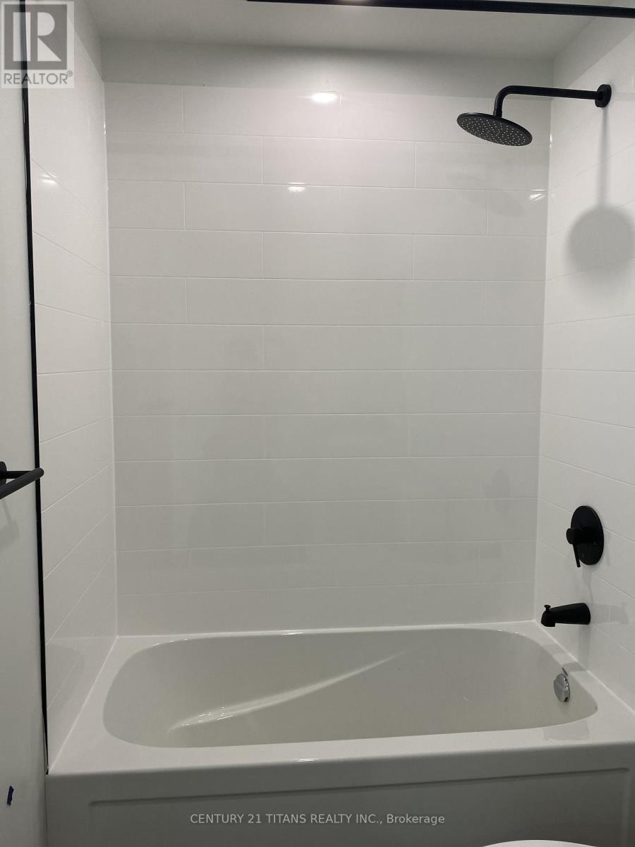 Ph16 - 181 Elmira Road S, Guelph, Ontario  N1K 0E4 - Photo 7 - X12495230