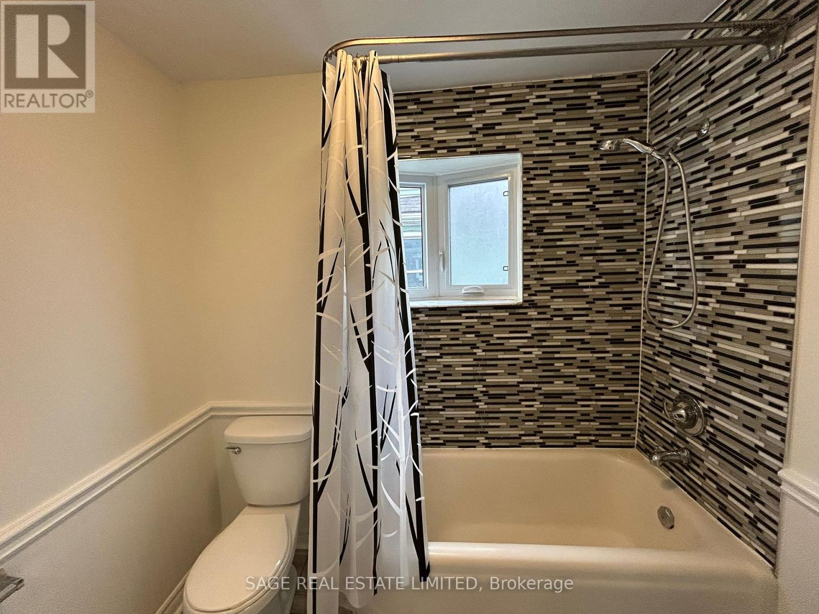 2 - 9 Wright Avenue, Hamilton, Ontario  L8L 2T5 - Photo 11 - X12508814