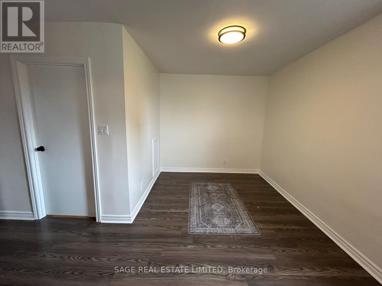 2 - 9 Wright Avenue, Hamilton, Ontario  L8L 2T5 - Photo 6 - X12508814