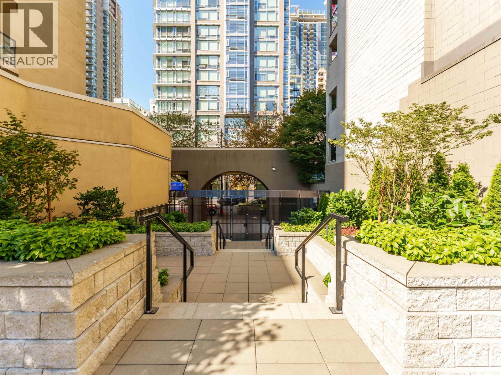 1605 789 Drake Street, Vancouver, British Columbia V6Z 2N7 - Photo 17 - R3060689